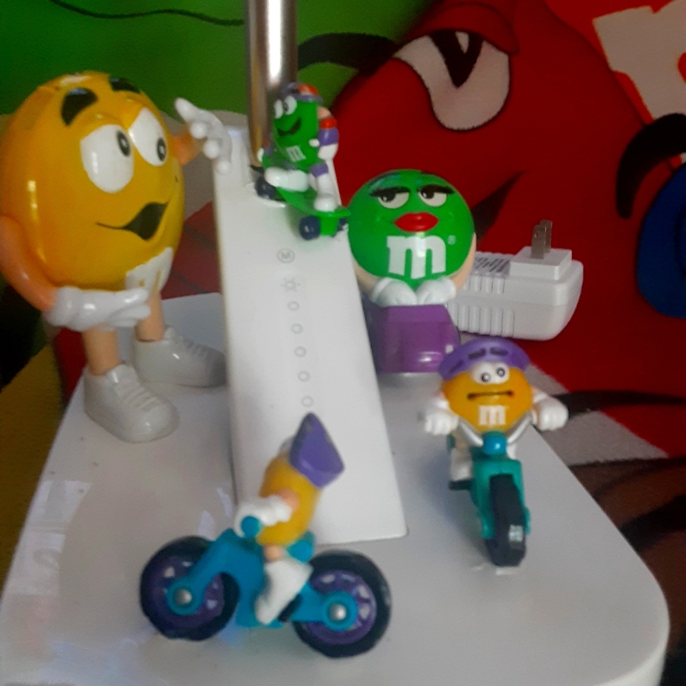 M&ms desk lamp